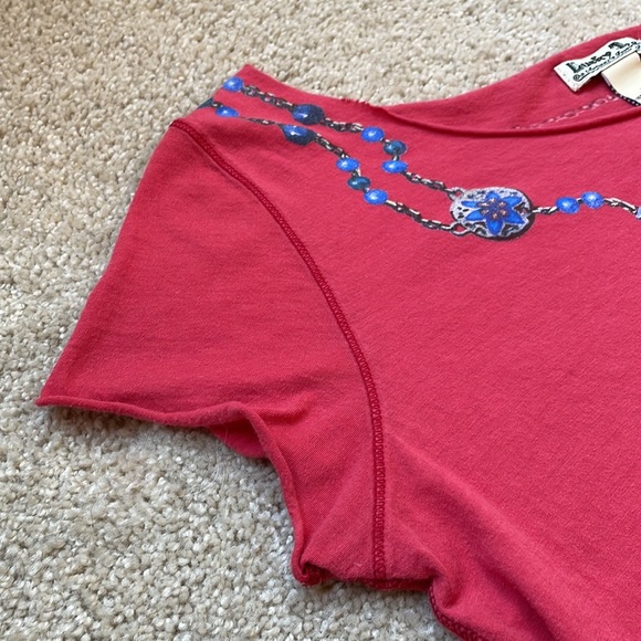 Lucky Tees with jeweled cross necklace print - Picture 4 of 6